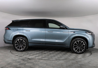 Подержанный автомобиль Jaecoo J8 2024 года (4 фото)