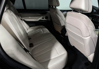 Подержанный автомобиль BMW X5 2018 года (14 фото)