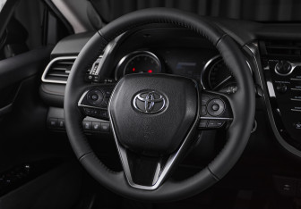 Подержанный автомобиль Toyota Camry Sedan 2019 года (15 фото)