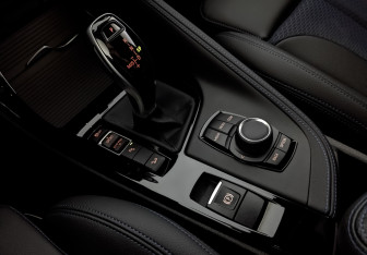 Подержанный автомобиль BMW X1 2021 года (28 фото)