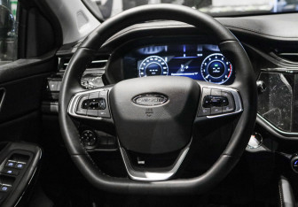 Подержанный автомобиль Omoda S5 2024 года (11 фото)