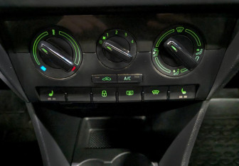 Подержанный автомобиль Skoda Rapid Liftback 2019 года (24 фото)