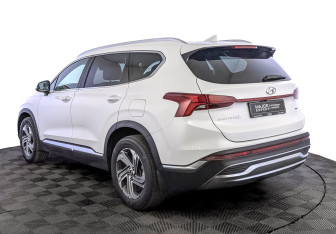 Подержанный автомобиль Hyundai Santa Fe 2021 года (7 фото)