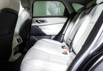 Подержанный автомобиль Land Rover Range Rover Velar 2017 года (12 фото)