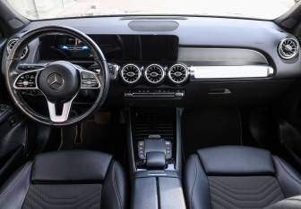 Подержанный автомобиль Mercedes-Benz GLB 2020 года (13 фото)