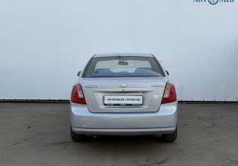 Подержанный автомобиль Chevrolet Lacetti Sedan 2008 года (6 фото)