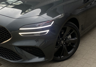 Подержанный автомобиль Genesis G70 2020 года (9 фото)