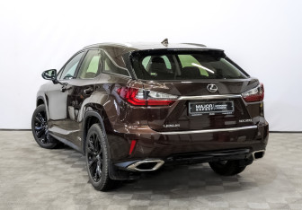 Подержанный автомобиль Lexus RX 2018 года (7 фото)