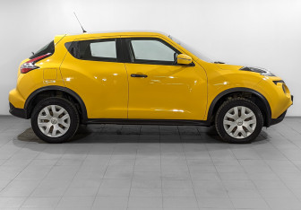 Подержанный автомобиль Nissan Juke 2015 года (4 фото)