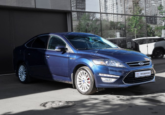 Подержанный автомобиль Ford Mondeo Sedan 2012 года (3 фото)