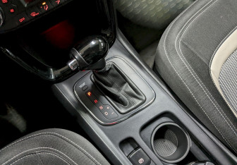 Подержанный автомобиль Kia Ceed Hatchback 2015 года (29 фото)