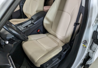 Подержанный автомобиль Jaguar F-Pace 2018 года (20 фото)