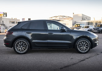 Подержанный автомобиль Porsche Macan 2016 года (4 фото)