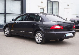 Подержанный автомобиль Skoda Superb Liftback 2013 года (7 фото)