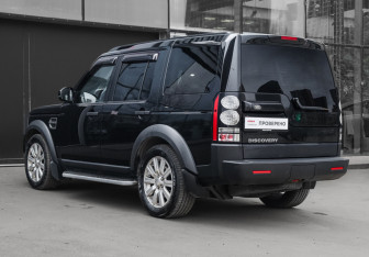 Подержанный автомобиль Land Rover Discovery 2014 года (6 фото)