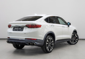 Подержанный автомобиль Geely Tugella 2023 года (5 фото)
