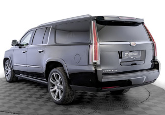 Подержанный автомобиль Cadillac Escalade Suv 2018 года (7 фото)