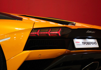 Подержанный автомобиль Lamborghini Aventador Coupe 2017 года (48 фото)