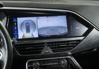 Подержанный автомобиль Geely Tugella 2023 года (18 фото)