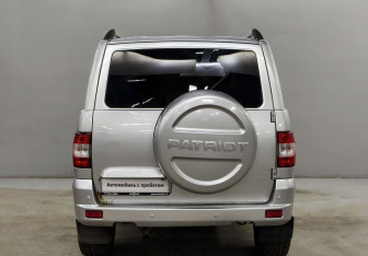 Подержанный автомобиль УАЗ Patriot 2017 года (6 фото)