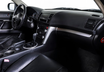 Подержанный автомобиль Subaru Outback Wagon 2006 года (10 фото)