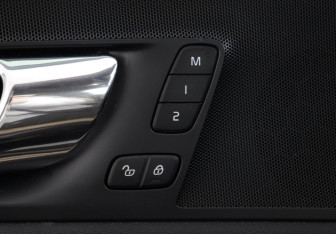 Подержанный автомобиль Volvo XC60 2019 года (15 фото)