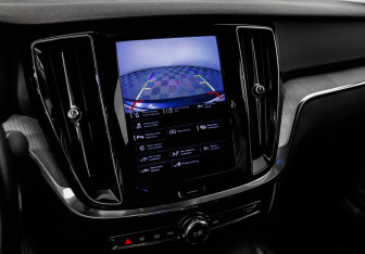 Подержанный автомобиль Volvo S60 2019 года (13 фото)