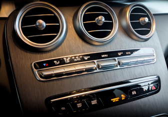 Подержанный автомобиль Mercedes-Benz GLC Coupe 2020 года (24 фото)