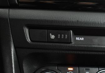 Подержанный автомобиль Mazda 3 Sedan 2016 года (12 фото)