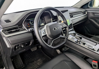 Подержанный автомобиль Москвич 6 2023 года (16 фото)