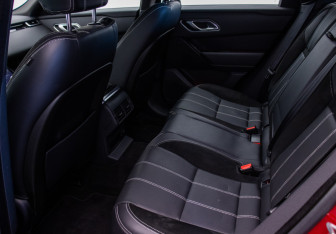 Подержанный автомобиль Land Rover Range Rover Velar 2017 года (11 фото)
