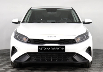 Подержанный автомобиль Kia Cerato Sedan 2022 года (2 фото)