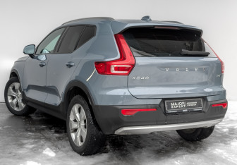 Подержанный автомобиль Volvo XC40 2020 года (7 фото)
