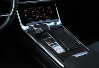 Подержанный автомобиль Audi A6 Sedan 2022 года (14 фото)