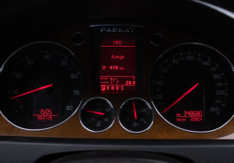 Подержанный автомобиль Volkswagen Passat Sedan 2008 года (12 фото)