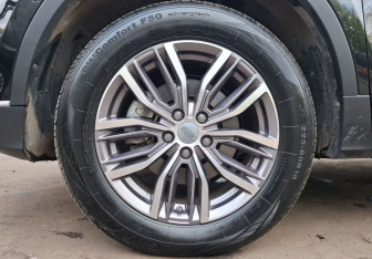 Подержанный автомобиль Geely Atlas Pro 2022 года (9 фото)