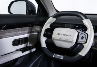 Подержанный автомобиль Jetour Dashing 2023 года (13 фото)