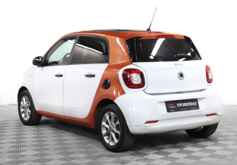 Подержанный автомобиль Smart Forfour 2016 года (7 фото)