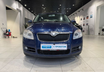 Подержанный автомобиль Skoda Fabia Hatchback 2007 года (2 фото)