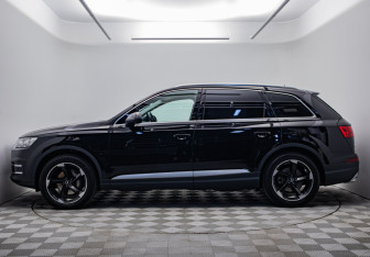 Подержанный автомобиль Audi Q7 2016 года (2 фото)
