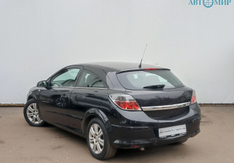 Подержанный автомобиль Opel Astra Hatchback 2008 года (7 фото)