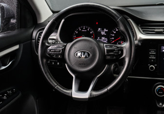 Подержанный автомобиль Kia Rio Hatchback 2020 года (11 фото)