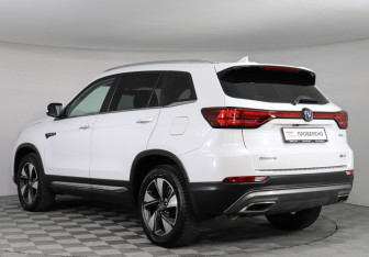 Подержанный автомобиль Changan CS75 2020 года (7 фото)
