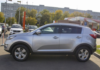 Подержанный автомобиль Kia Sportage 2012 года (8 фото)