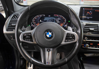 Подержанный автомобиль BMW X3 2021 года (17 фото)