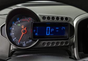 Подержанный автомобиль Chevrolet Aveo Sedan 2013 года (10 фото)