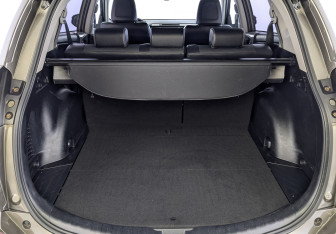 Подержанный автомобиль Toyota RAV4 2017 года (10 фото)