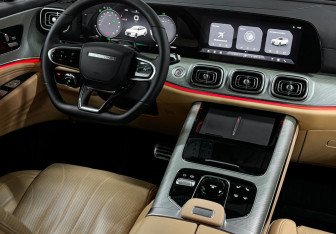 Подержанный автомобиль Jaecoo J8 2024 года (13 фото)