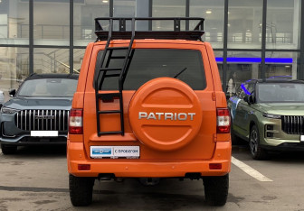 Подержанный автомобиль УАЗ Patriot 2021 года (6 фото)