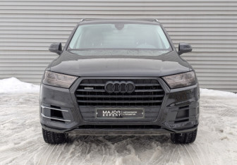 Подержанный автомобиль Audi Q7 2016 года (2 фото)